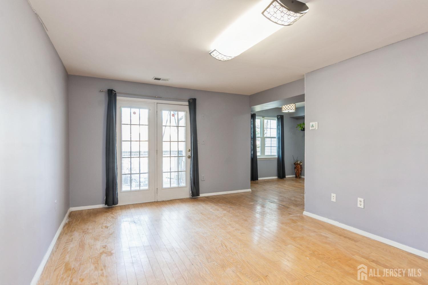 307 Green Hollow Drive, Iselin, New Jersey image 8