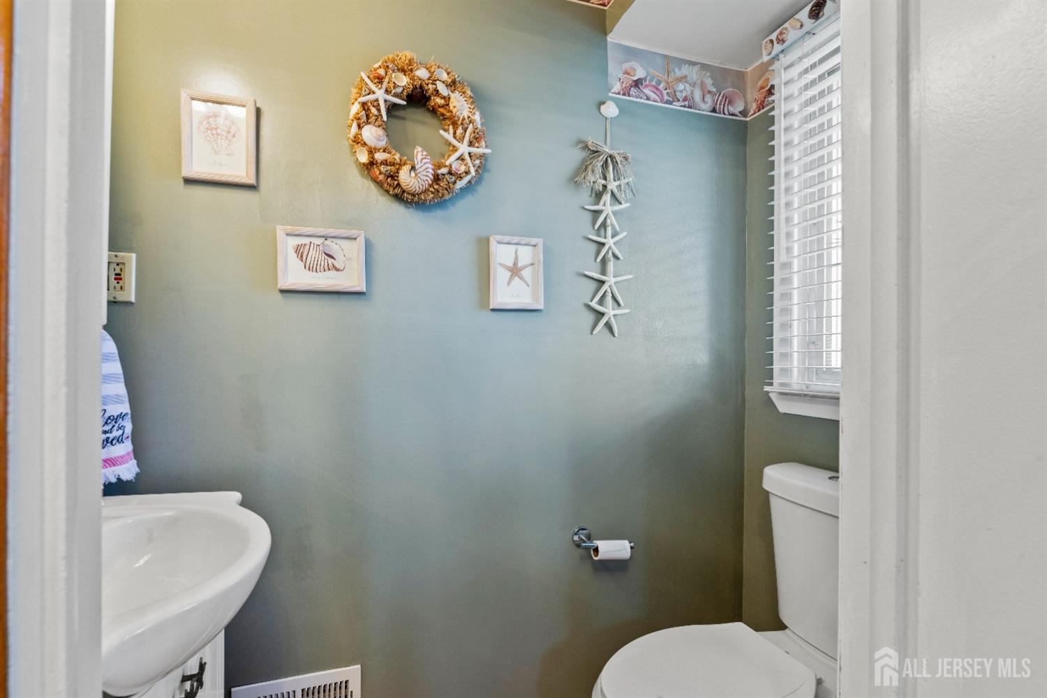 26 Rolling Road, East Brunswick, New Jersey image 12