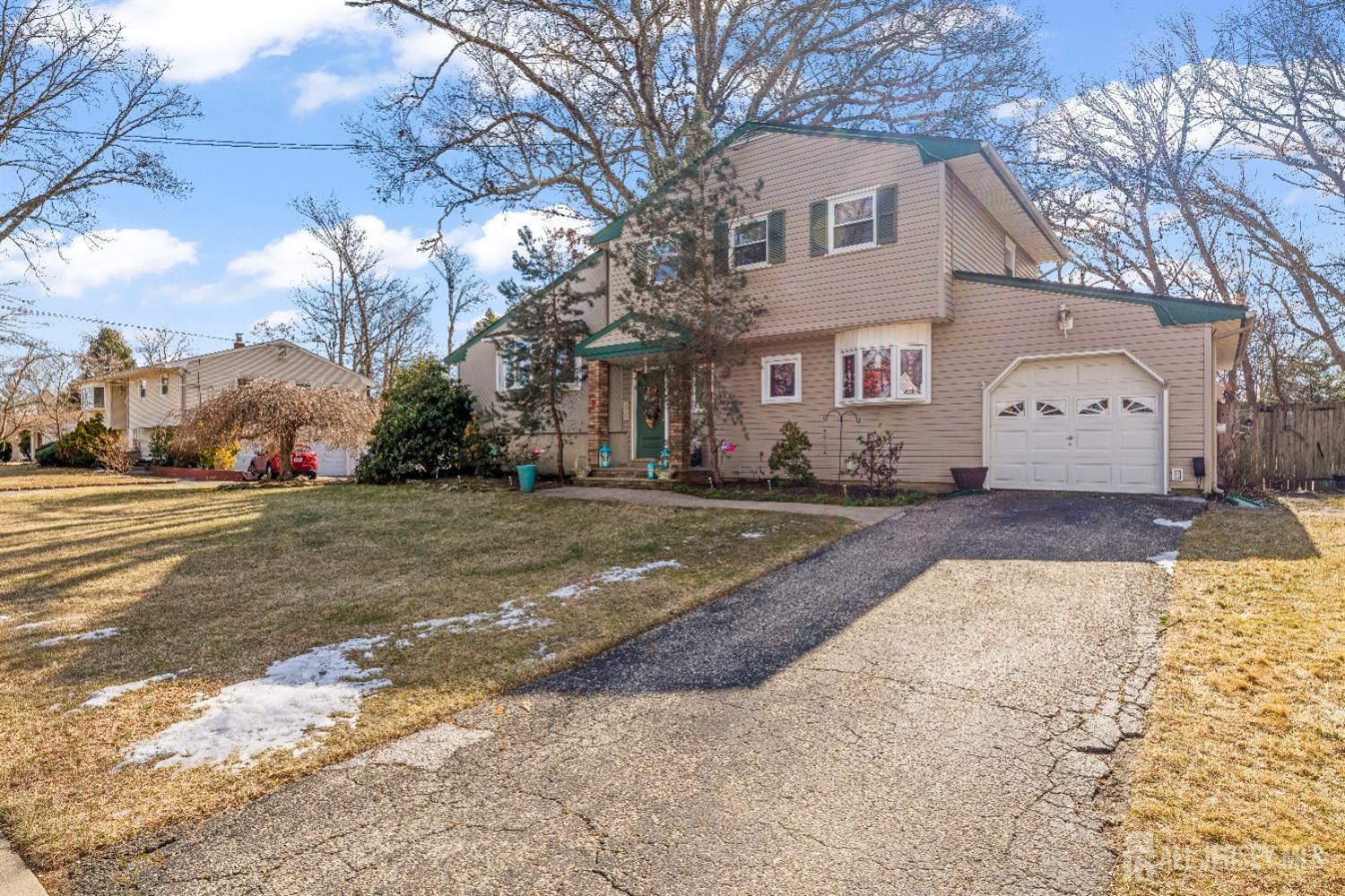 26 Rolling Road, East Brunswick, New Jersey image 2