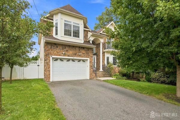 39 HAMILTON AVE, EDISON, NJ 08820 - Image 7fbcaafdcb8a6ae8e03809102173a2d0/1503948534