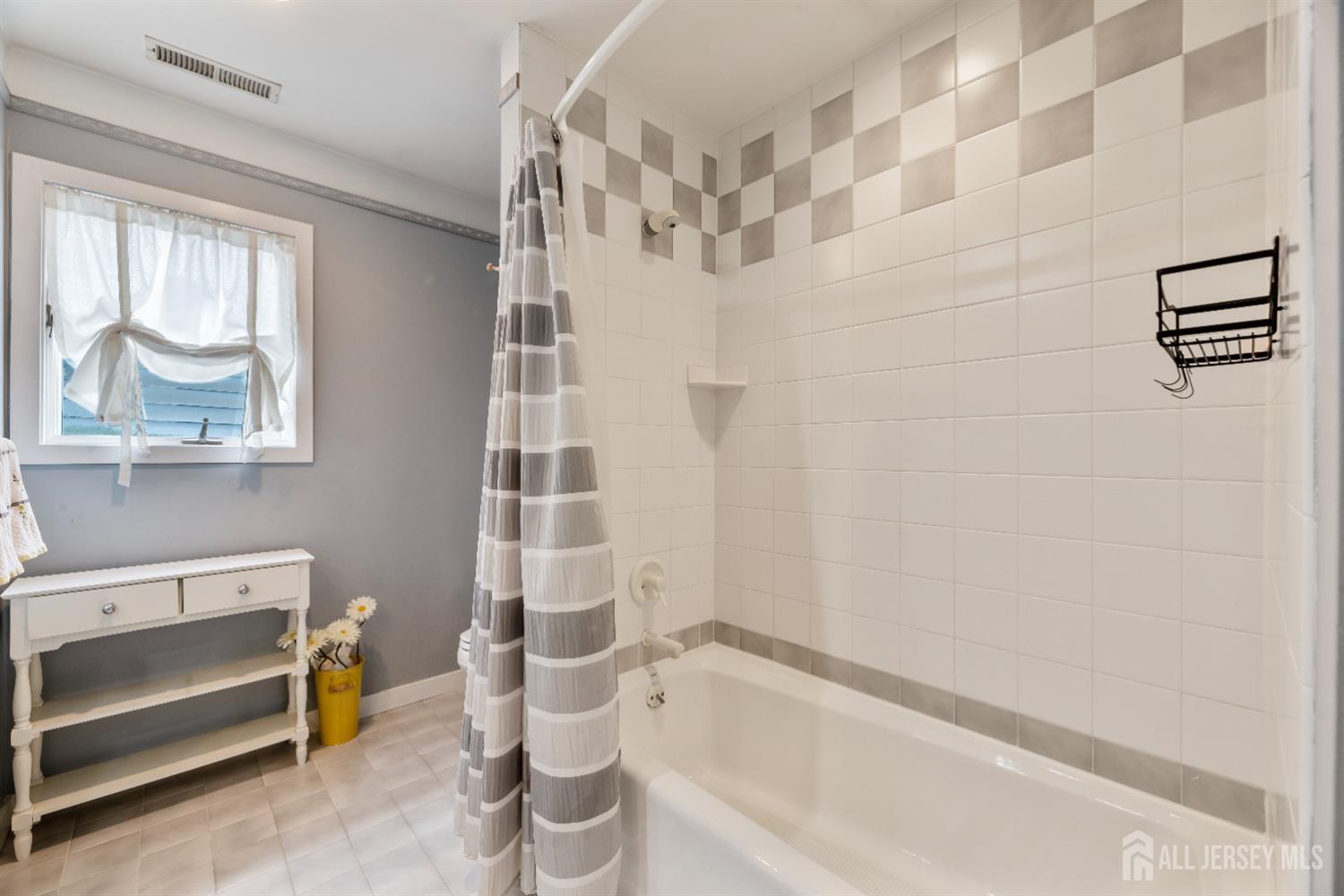 10 Jason Drive, East Brunswick, New Jersey image 25