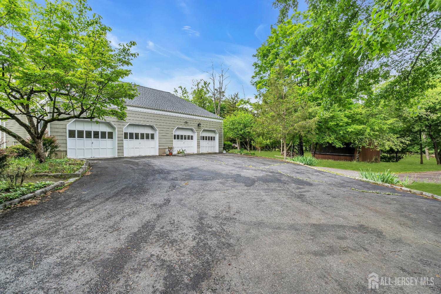 21 Shadyside Court, Branchburg, New Jersey image 2