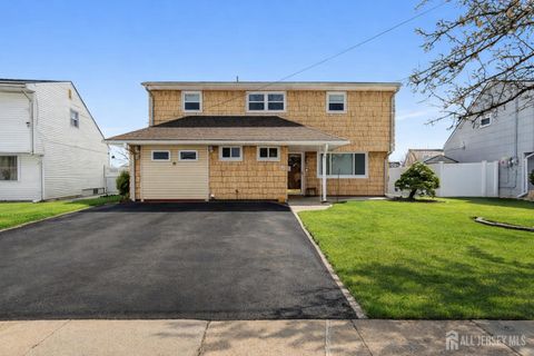 Homes For Sale - 63 Tennyson Street<br/> Carteret, NJ 07008