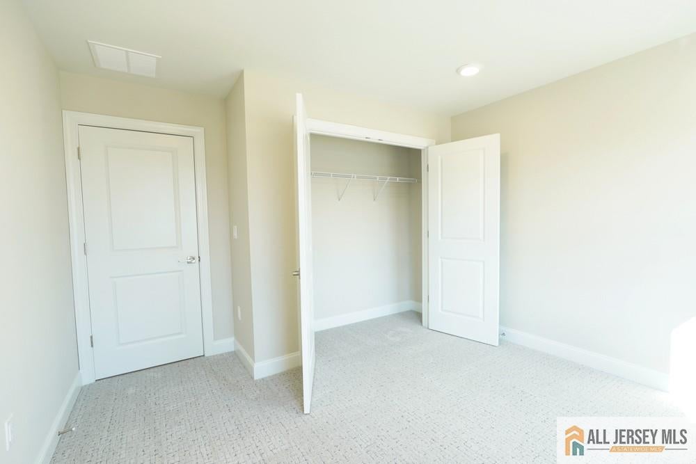 North Brunswick, New Jersey, 08850, United States, 5 Bedrooms Bedrooms, ,4 BathroomsBathrooms,Residential,Active,2036338