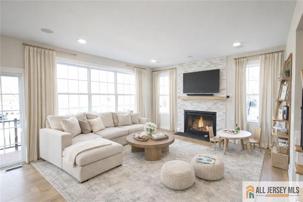 North Brunswick, New Jersey, 08850, United States, 5 Bedrooms Bedrooms, ,4 BathroomsBathrooms,Residential,Active,2036338