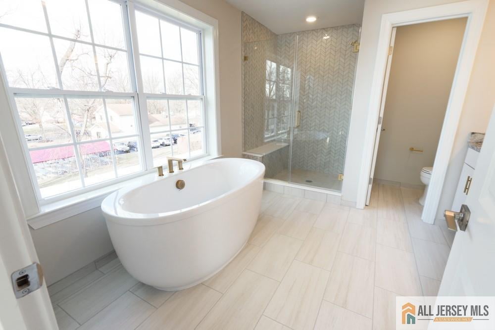 North Brunswick, New Jersey, 08850, United States, 5 Bedrooms Bedrooms, ,4 BathroomsBathrooms,Residential,Active,2036338