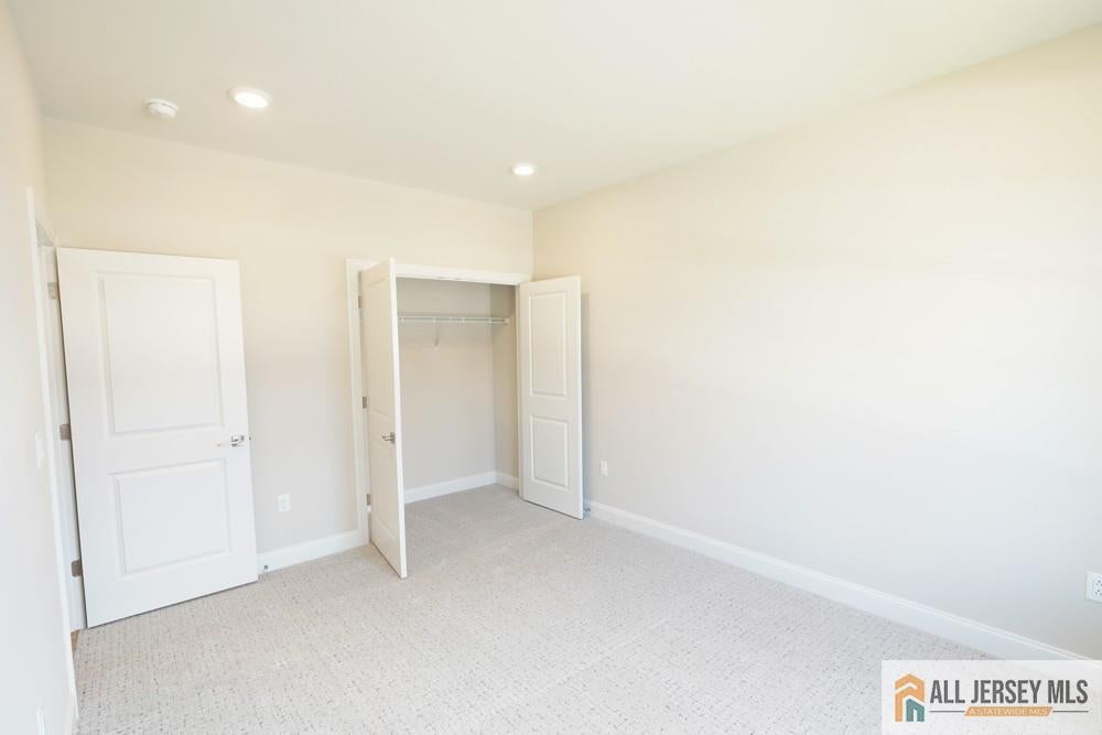 North Brunswick, New Jersey, 08850, United States, 5 Bedrooms Bedrooms, ,4 BathroomsBathrooms,Residential,Active,2036338