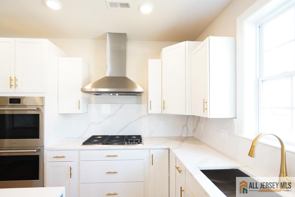 North Brunswick, New Jersey, 08850, United States, 5 Bedrooms Bedrooms, ,4 BathroomsBathrooms,Residential,Active,2036338