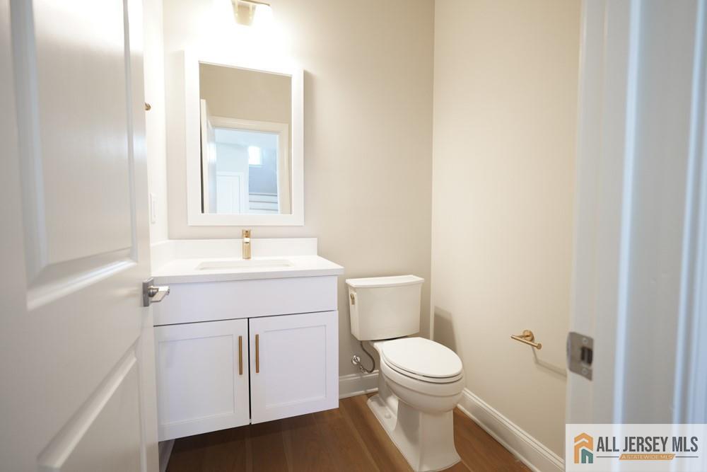 North Brunswick, New Jersey, 08850, United States, 5 Bedrooms Bedrooms, ,4 BathroomsBathrooms,Residential,Active,2036338