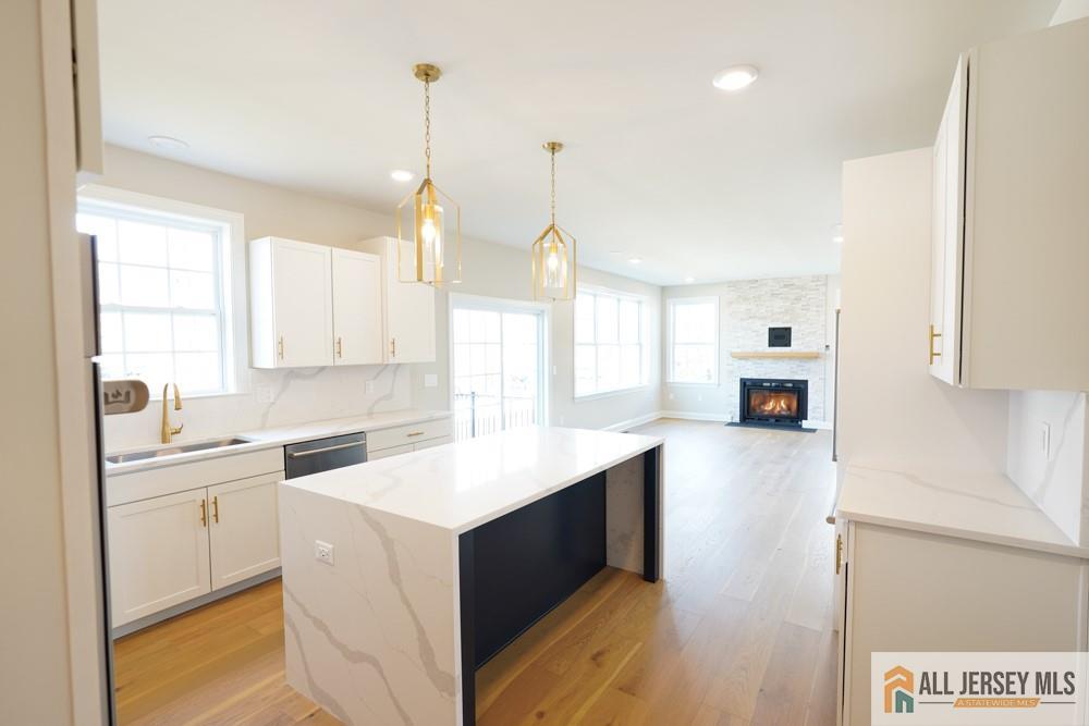 North Brunswick, New Jersey, 08850, United States, 5 Bedrooms Bedrooms, ,4 BathroomsBathrooms,Residential,Active,2036338