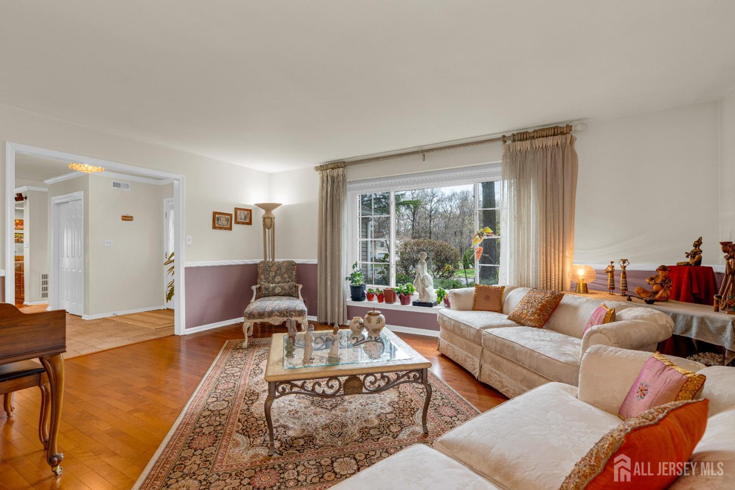 2 Pine Ridge Drive Drive, Edison, New Jersey image 8