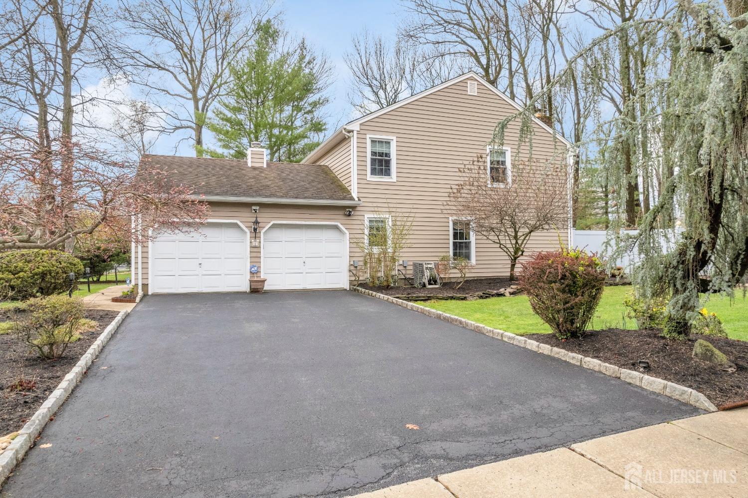 2 Pine Ridge Drive Drive, Edison, New Jersey image 3