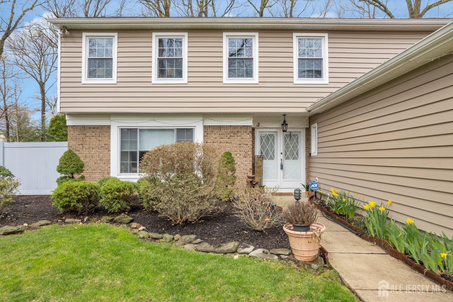 2 Pine Ridge Drive Drive, Edison, New Jersey image 4
