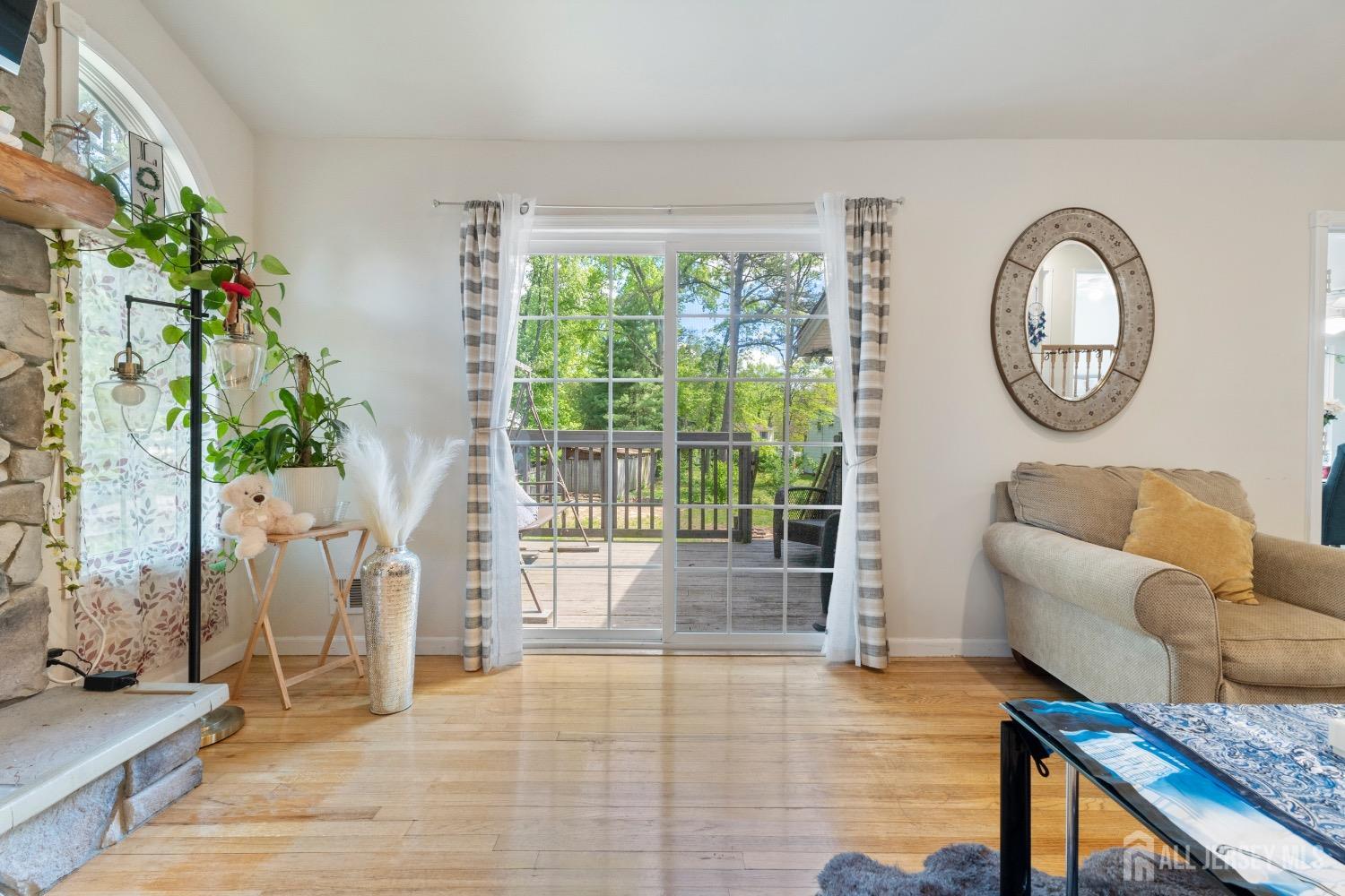 411 Manalapan Road, Spotswood, New Jersey image 9
