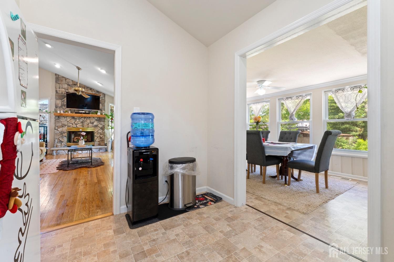 411 Manalapan Road, Spotswood, New Jersey image 16