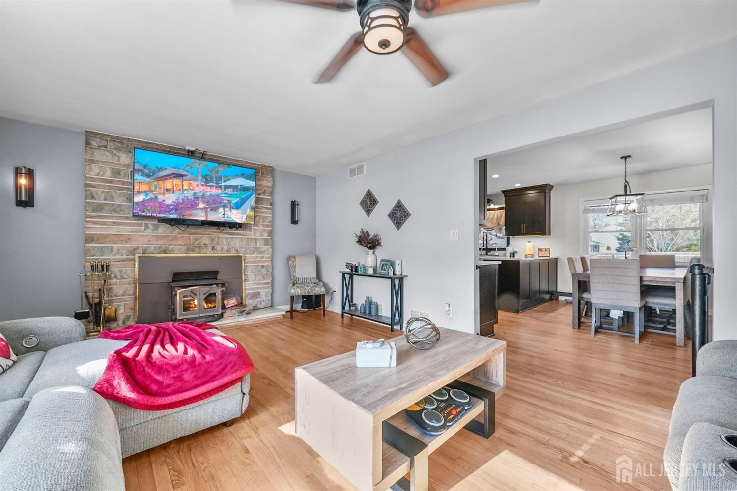 306 Salvatore Avenue, Middlesex, New Jersey image 4