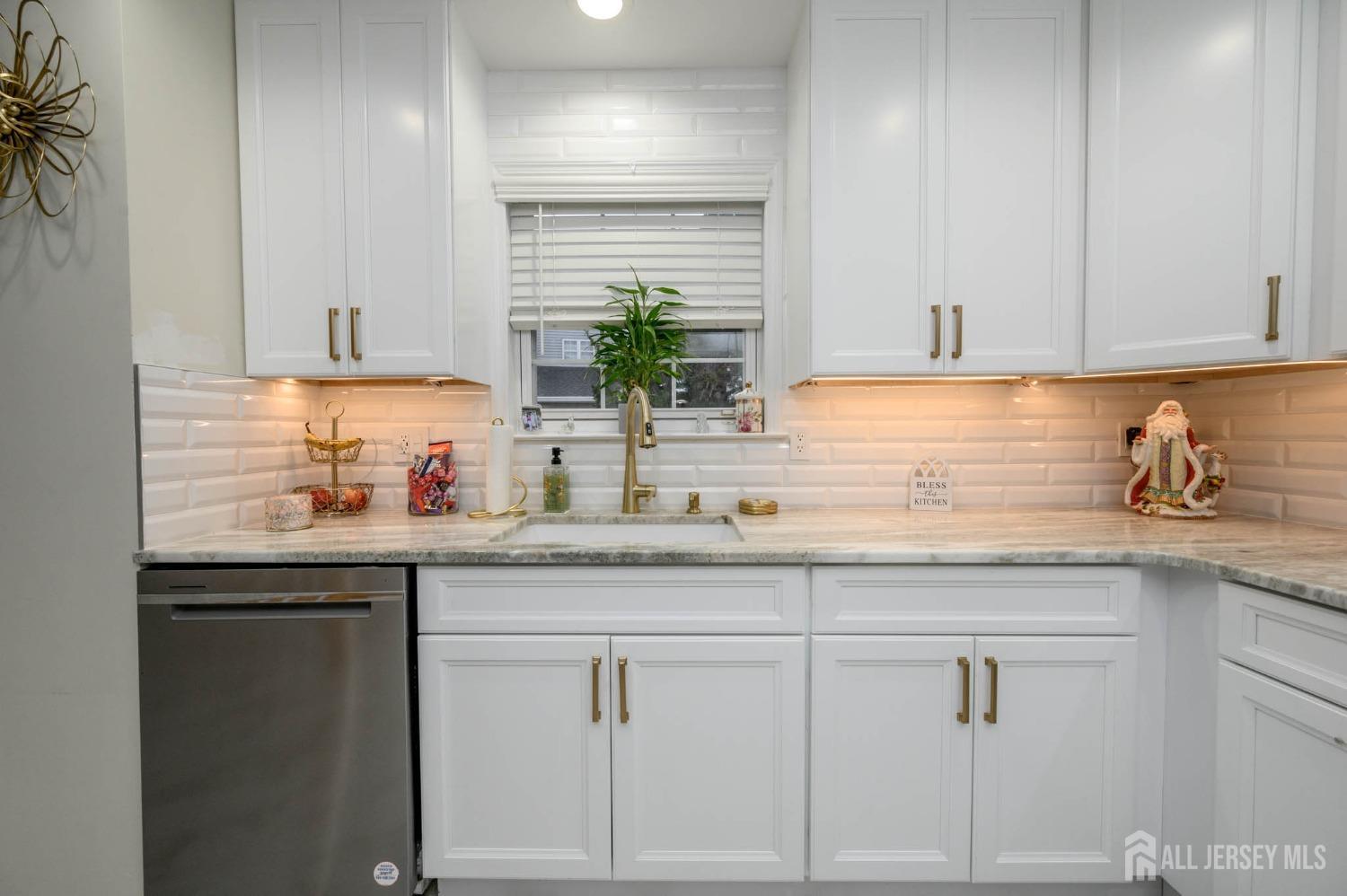 29 Chimney Court, Old Bridge, New Jersey image 16