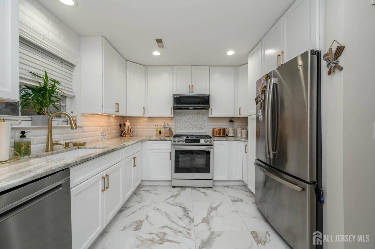29 Chimney Court, Old Bridge, New Jersey image 15