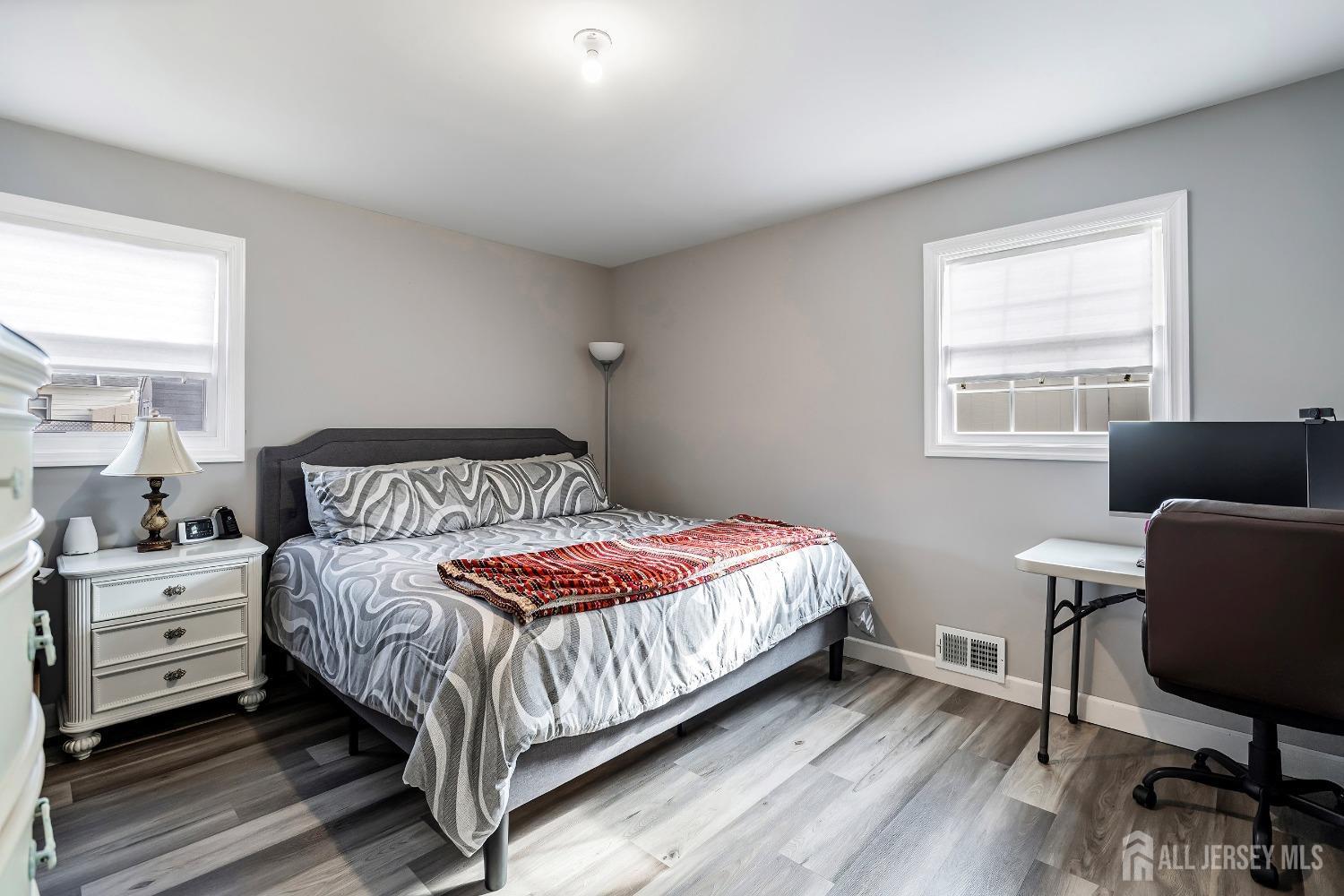 88 N Main Street, Iselin, New Jersey image 17