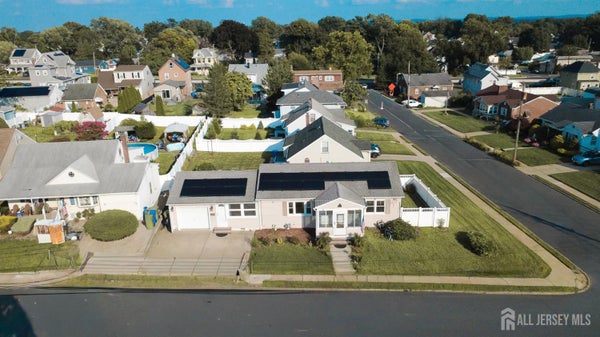 2 HILLTOP AVE, SOUTH AMBOY, NJ 08879 - Image 835ccd19fc2ade657b1cf82ef2c74527/1600975935
