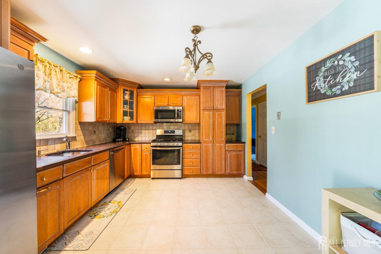 15 Nottingham Drive, East Brunswick, New Jersey image 10