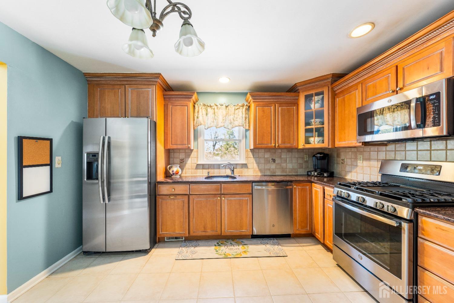 15 Nottingham Drive, East Brunswick, New Jersey image 9