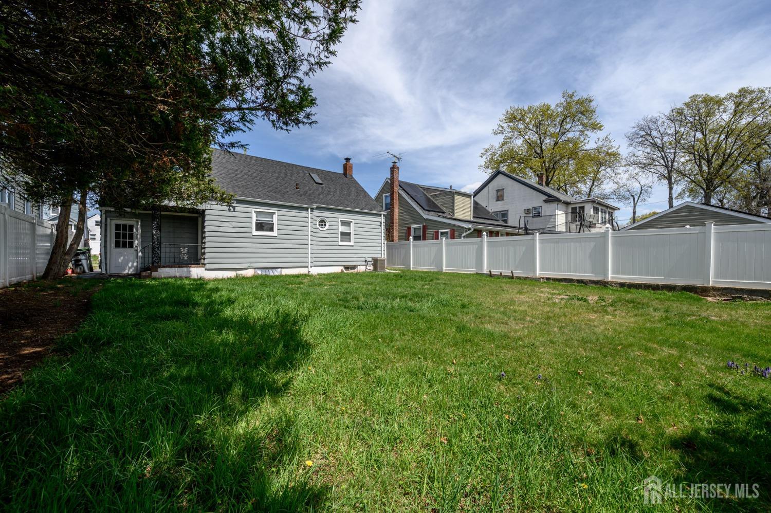 724 E 2nd Avenue, Roselle, New Jersey image 26