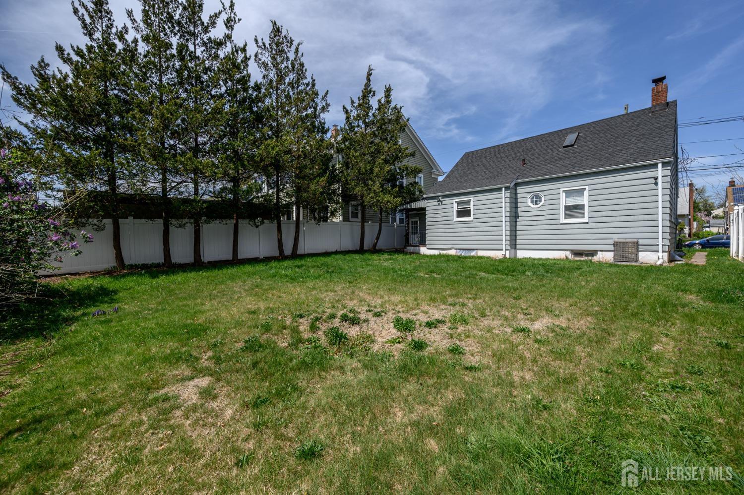 724 E 2nd Avenue, Roselle, New Jersey image 27