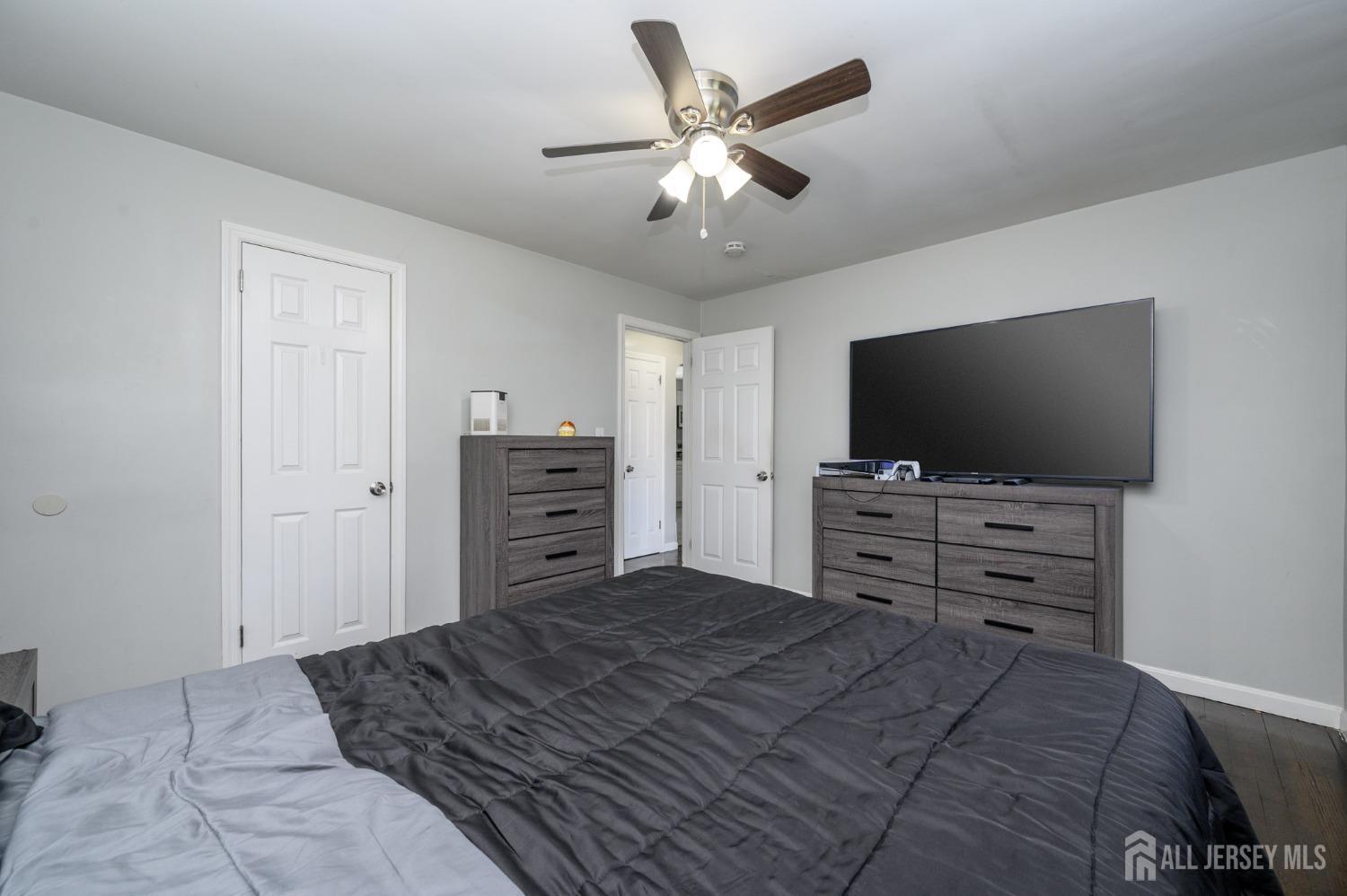 724 E 2nd Avenue, Roselle, New Jersey image 14