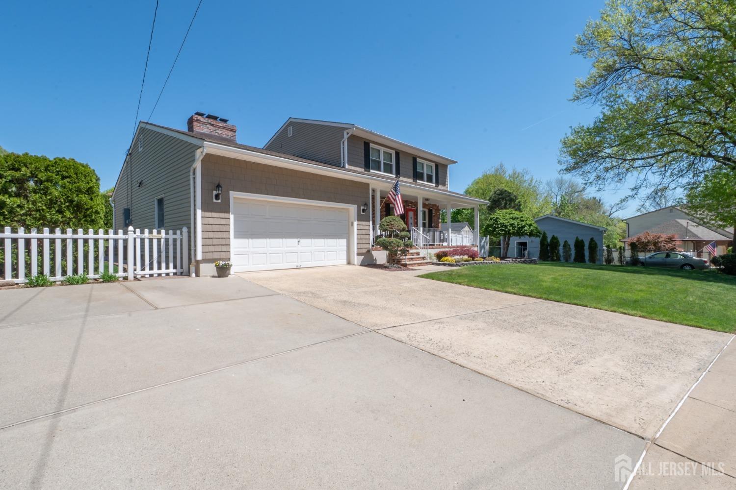 10 Weller Court, Milltown, New Jersey image 1