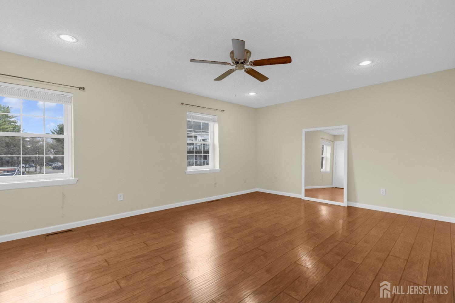 8602 Hana Road, Edison, New Jersey image 20