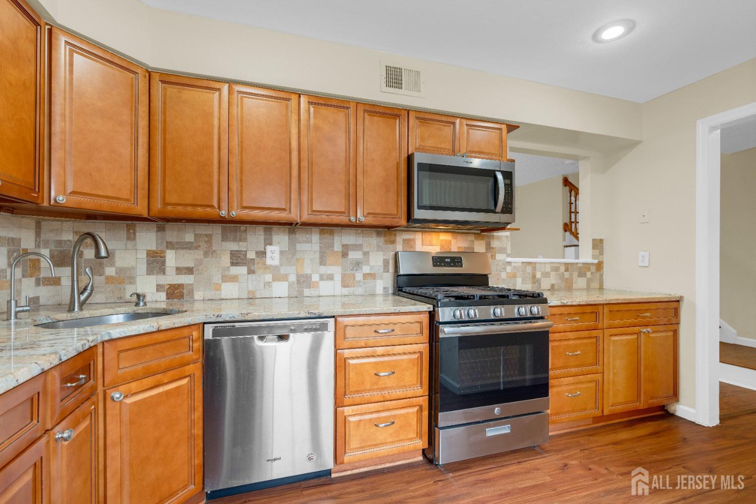 8602 Hana Road, Edison, New Jersey image 9