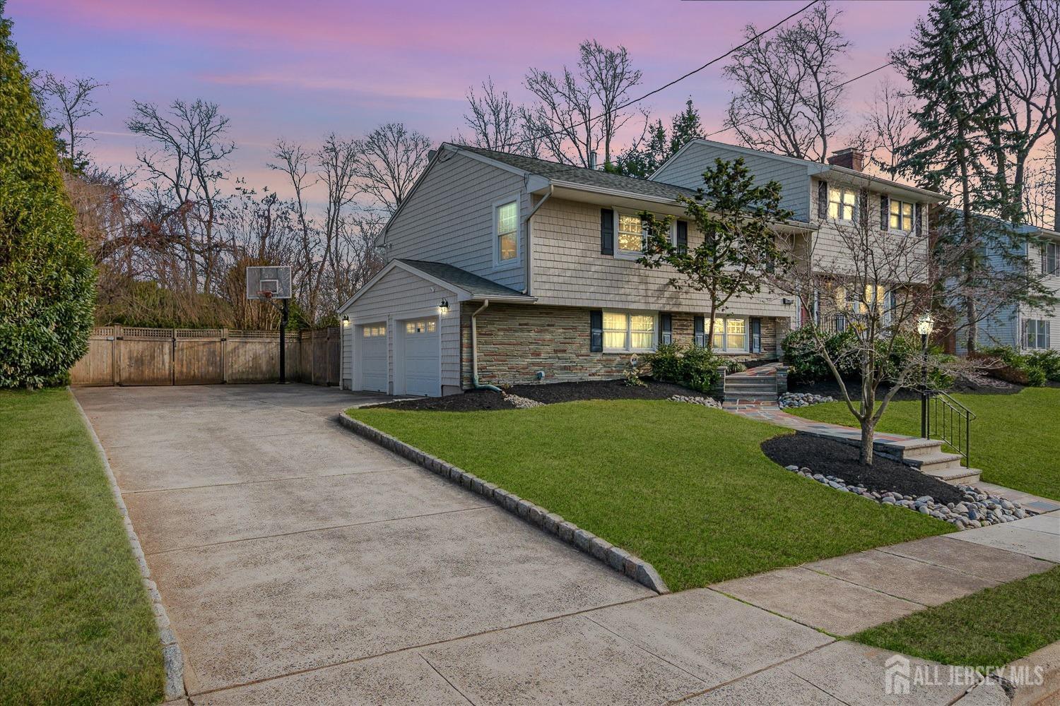 29 Lexington Drive, Metuchen, New Jersey image 4