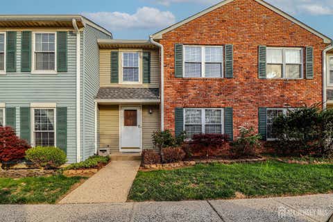 Townhouse For Sale - 118 Selby Court<br/> Franklin, NJ 08873