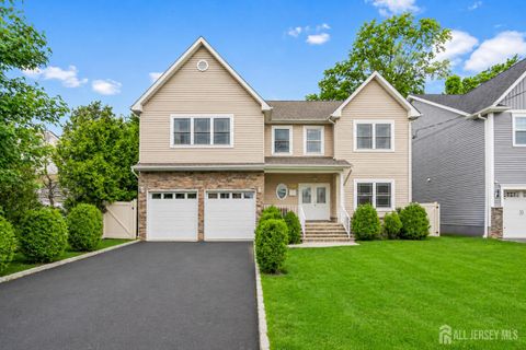 Homes For Sale - 628 New Dover Road<br/> Middlesex County, Colonia, NJ 07607