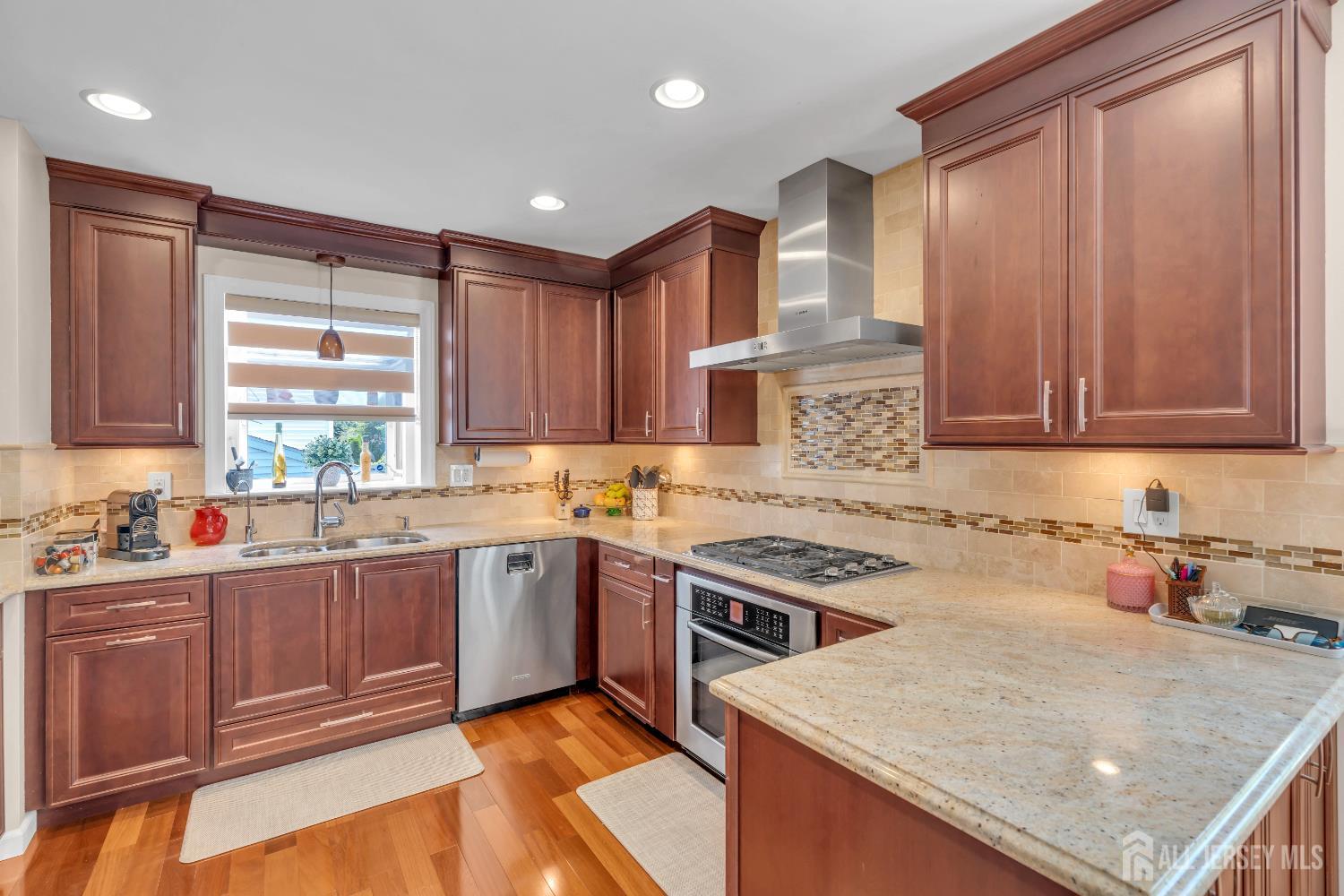 42 Ridge Road, Edison, New Jersey image 13
