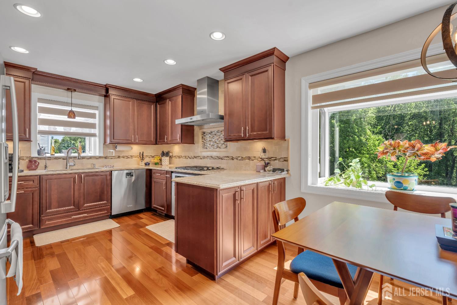 42 Ridge Road, Edison, New Jersey image 17