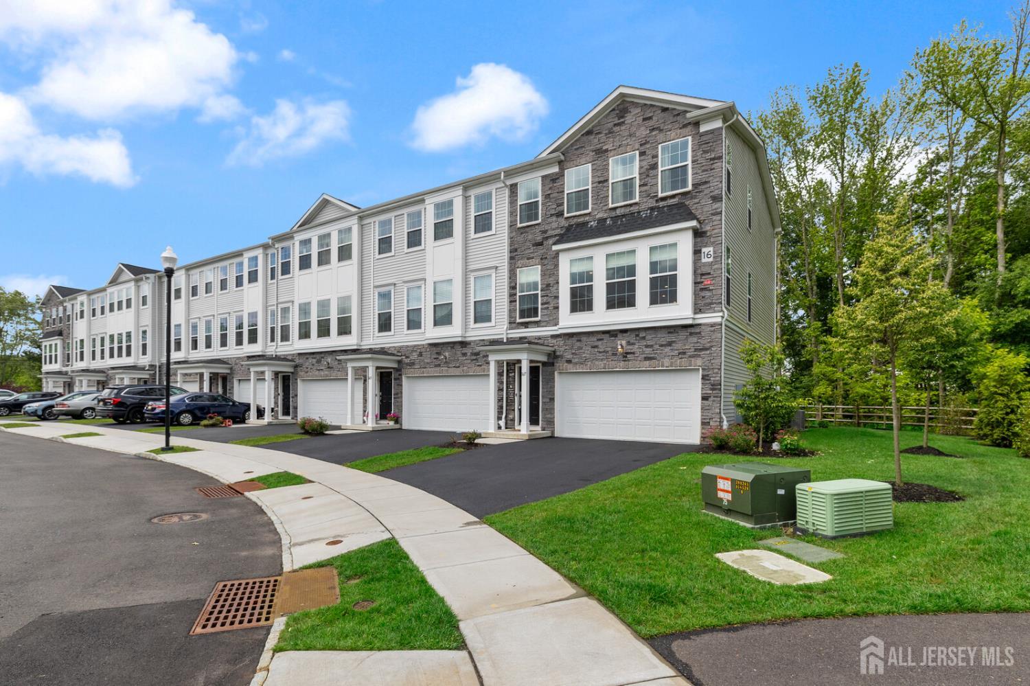 1617 Swales Court, Monroe Township, New Jersey image 2