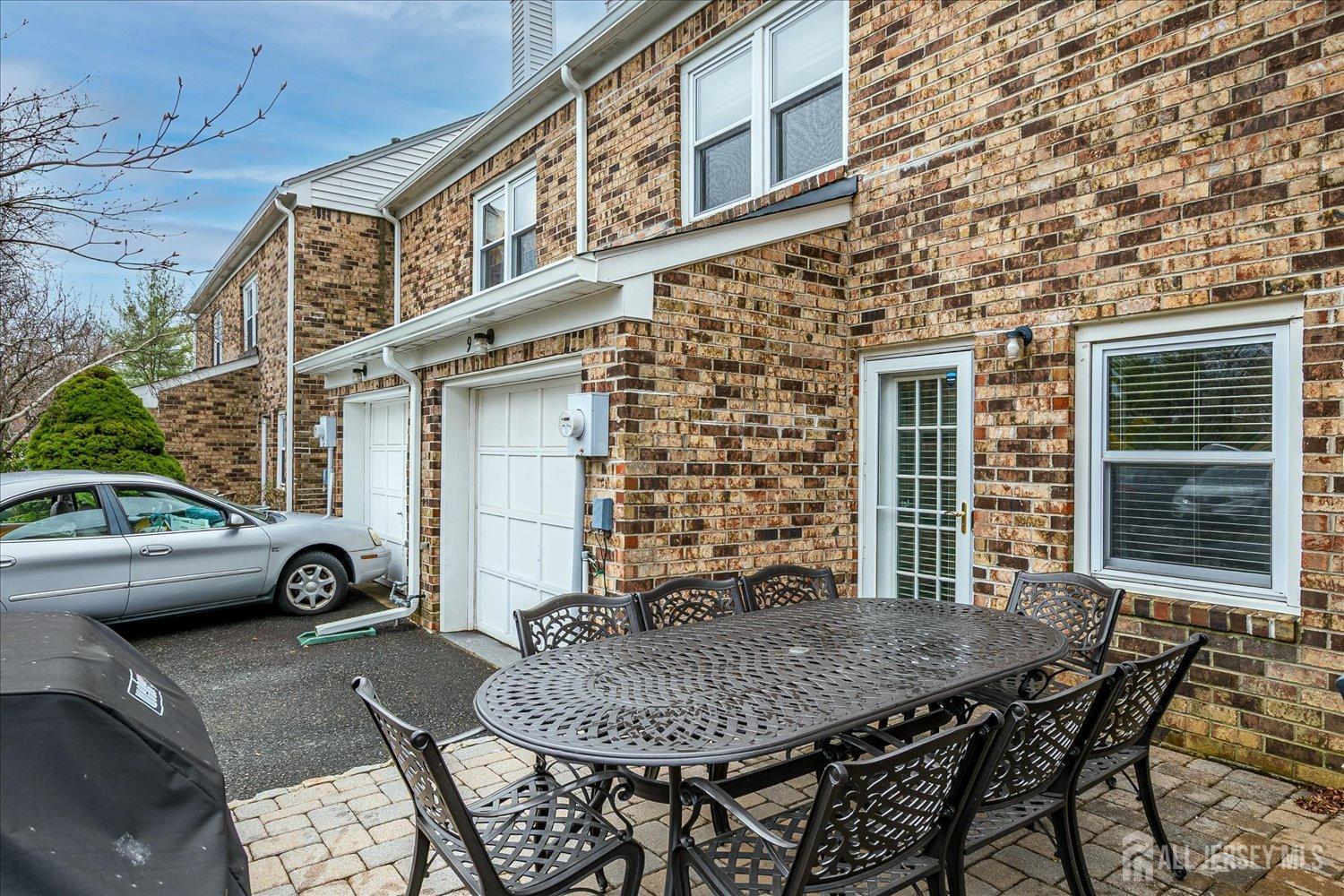 Scotch Plains, New Jersey 07076, United States, 2 Bedrooms Bedrooms, ,3 BathroomsBathrooms,Residential,Active,105690