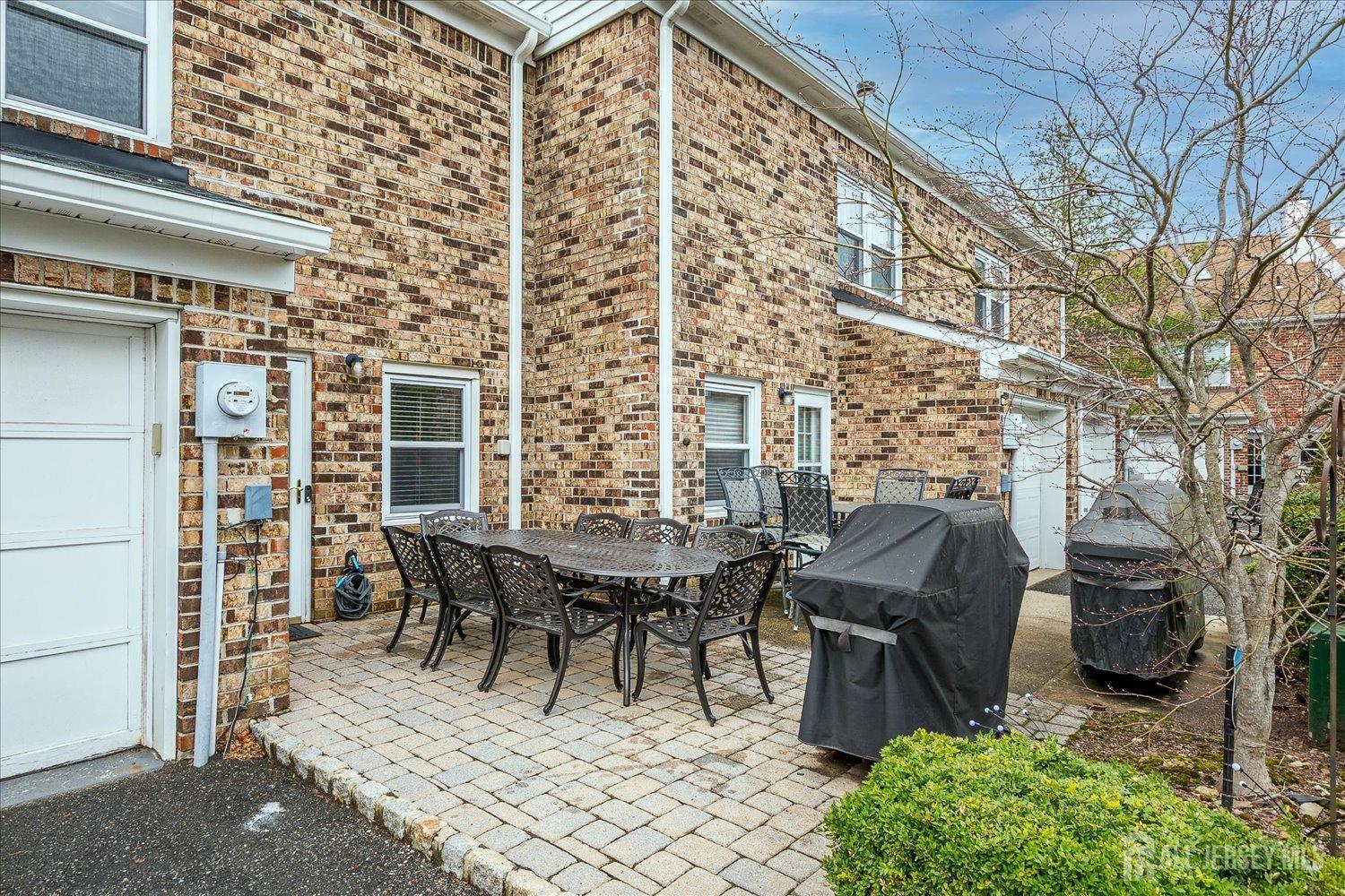 Scotch Plains, New Jersey 07076, United States, 2 Bedrooms Bedrooms, ,3 BathroomsBathrooms,Residential,Active,105690