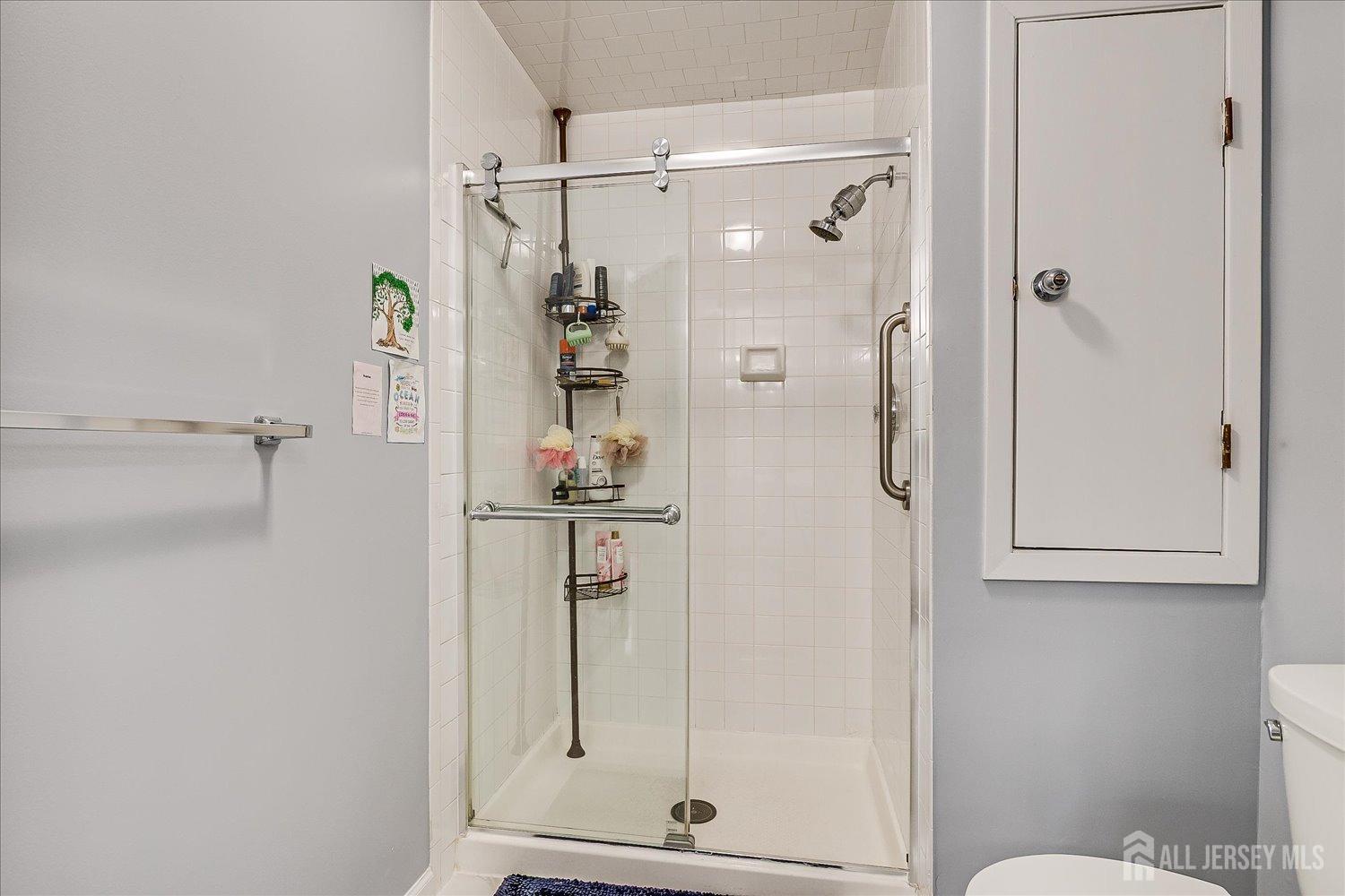 Scotch Plains, New Jersey 07076, United States, 2 Bedrooms Bedrooms, ,3 BathroomsBathrooms,Residential,Active,105690