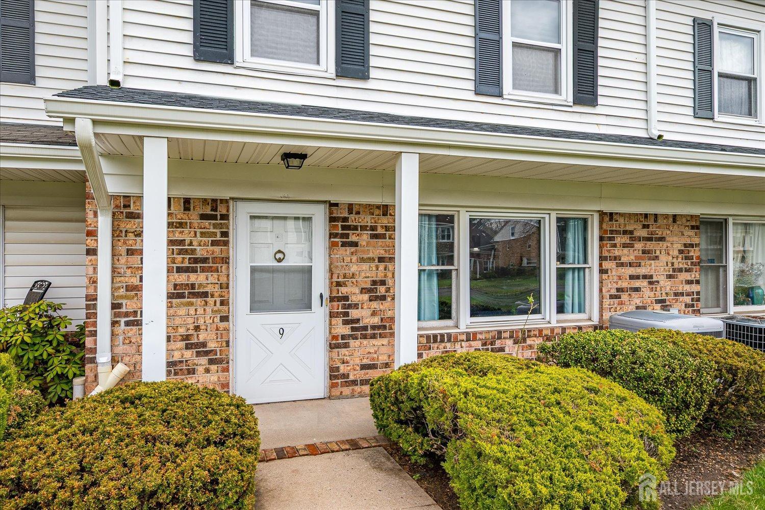 Scotch Plains, New Jersey 07076, United States, 2 Bedrooms Bedrooms, ,3 BathroomsBathrooms,Residential,Active,105690