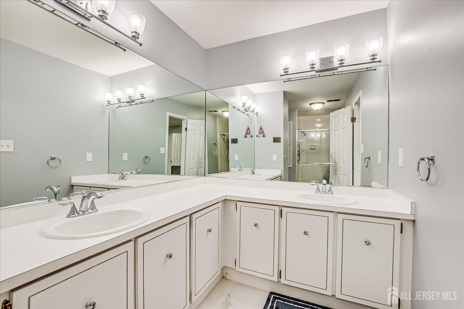 Scotch Plains, New Jersey 07076, United States, 2 Bedrooms Bedrooms, ,3 BathroomsBathrooms,Residential,Active,105690