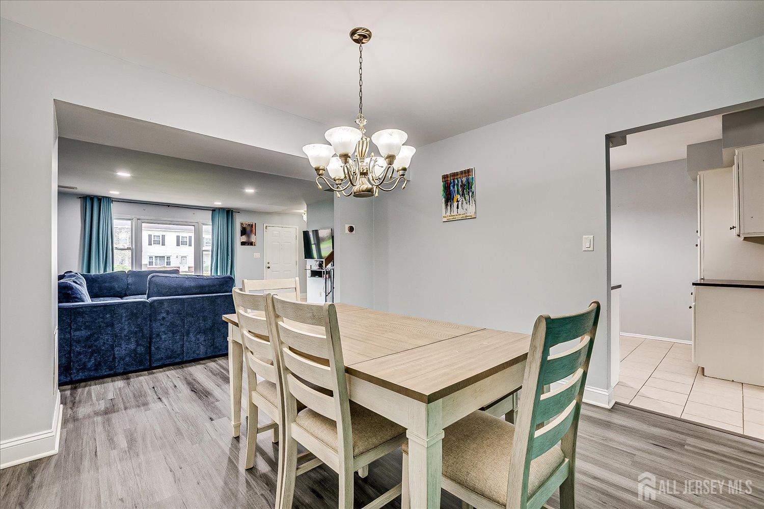 Scotch Plains, New Jersey 07076, United States, 2 Bedrooms Bedrooms, ,3 BathroomsBathrooms,Residential,Active,105690