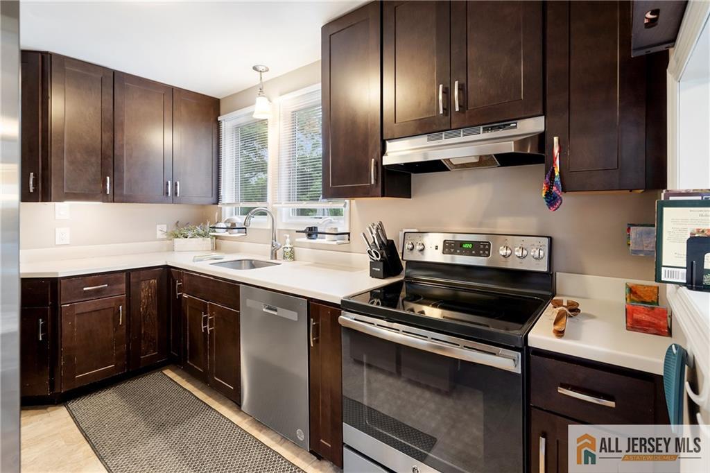 38 Edgemere Avenue, Plainsboro, New Jersey image 14