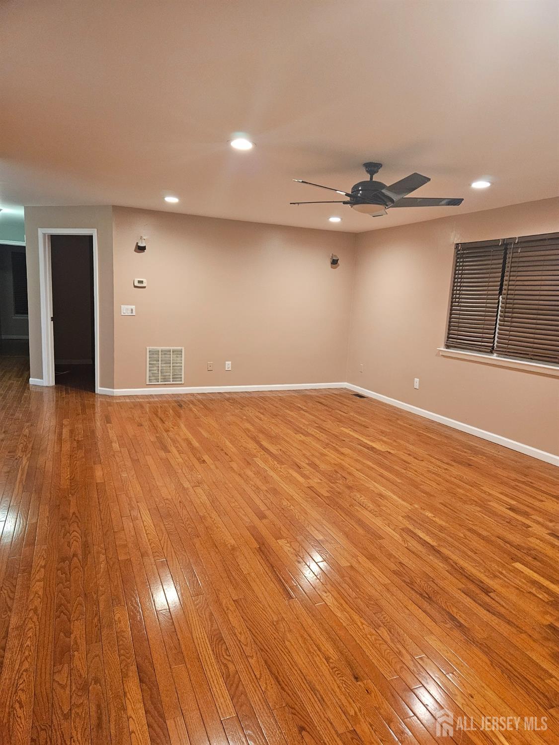 316 Ventnor Court, Piscataway, New Jersey image 16
