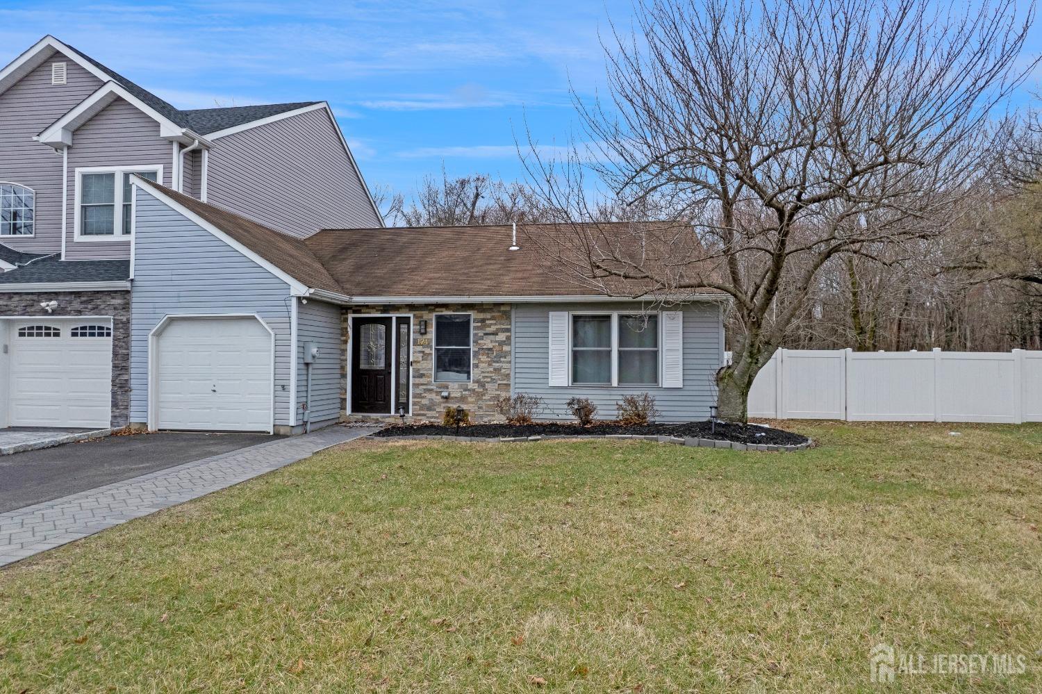 124 Woodbury Road, Edison, New Jersey image 3