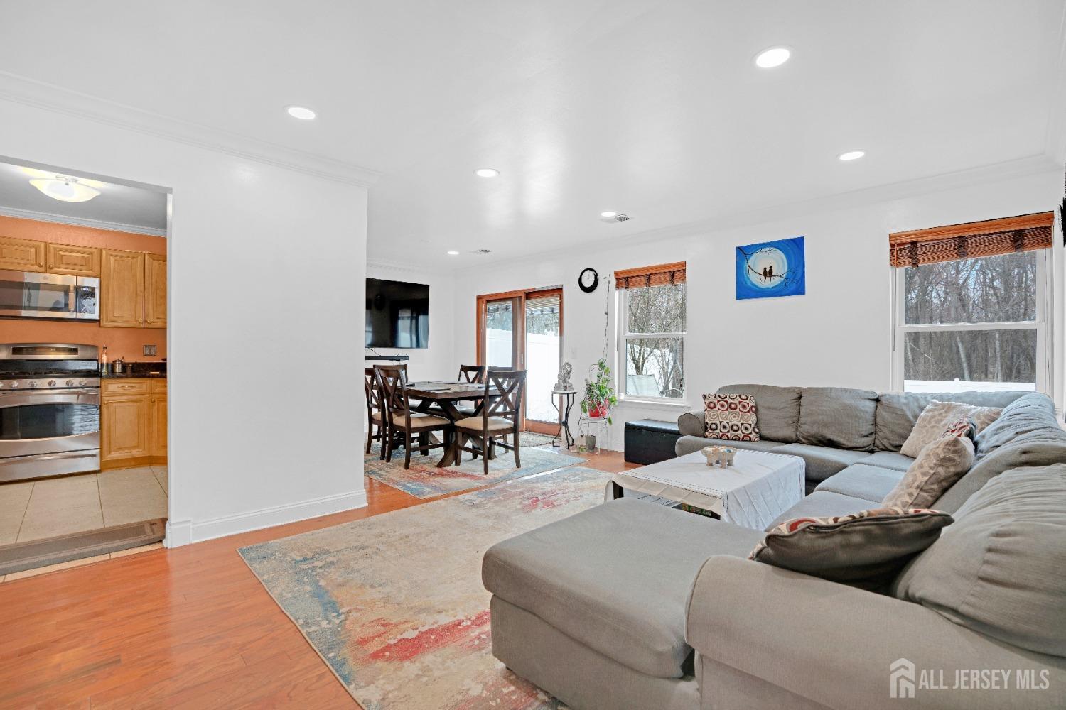 124 Woodbury Road, Edison, New Jersey image 8
