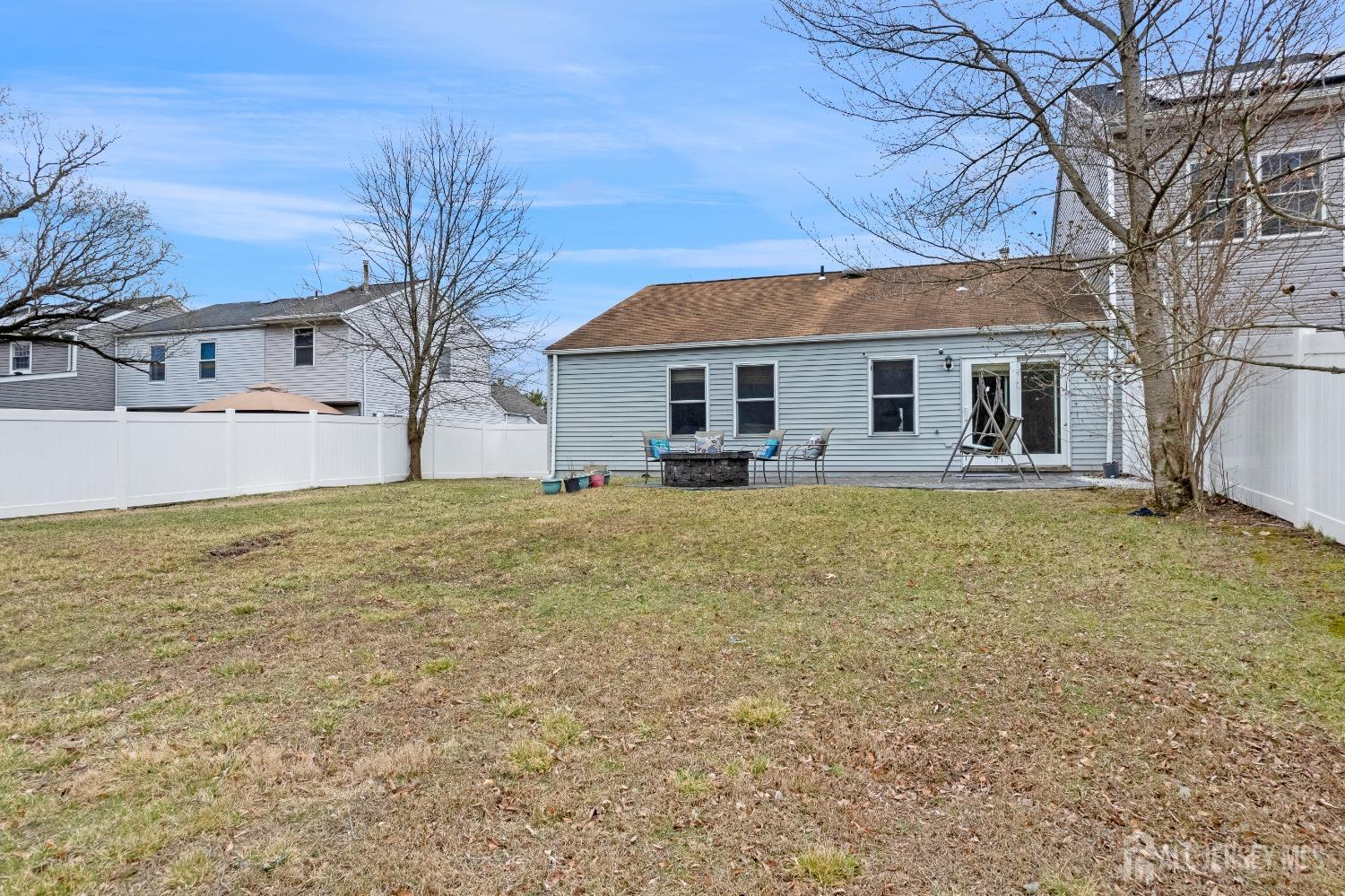 124 Woodbury Road, Edison, New Jersey image 28