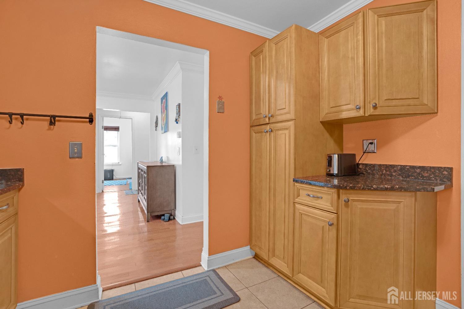 124 Woodbury Road, Edison, New Jersey image 14